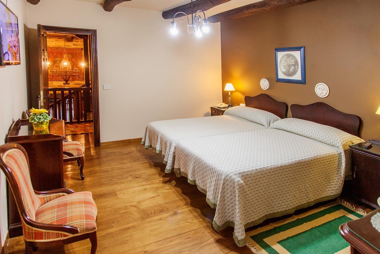 Hotel Casa De Diaz Samos Esterno foto